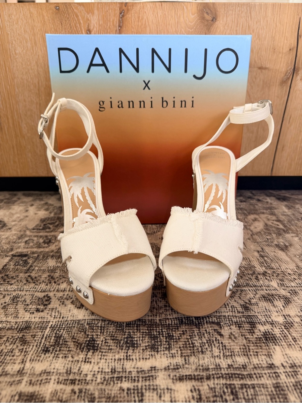 Gianni Bini x DANNIJO Daisy Denim Studded Platform Sandals, GENTLY WORN, SZ 10 - Picture 6 of 11